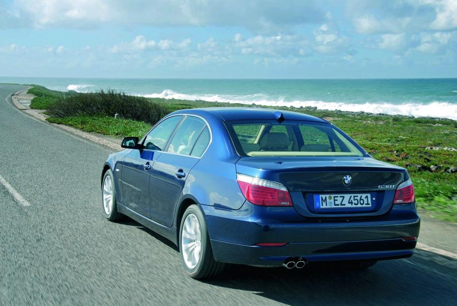  BMW 5-Series 2007 года  (фото 9 из 93)